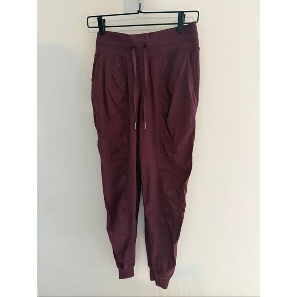 Lululemon Dance Studio Jogger Pants Women’s Size 6 Casual Burgundy - Picture 7 of 10